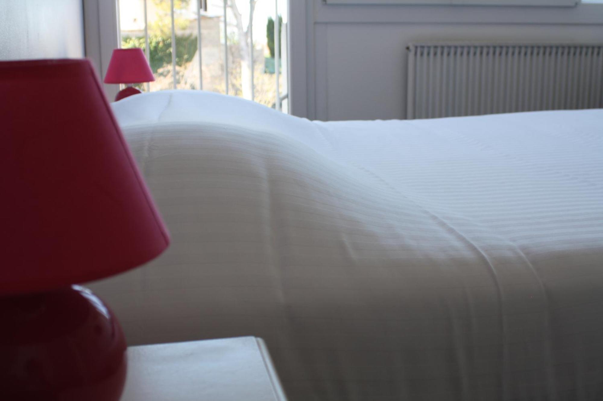 Logis Hotel Du Midi サロン＝ド＝プロヴァンス エクステリア 写真