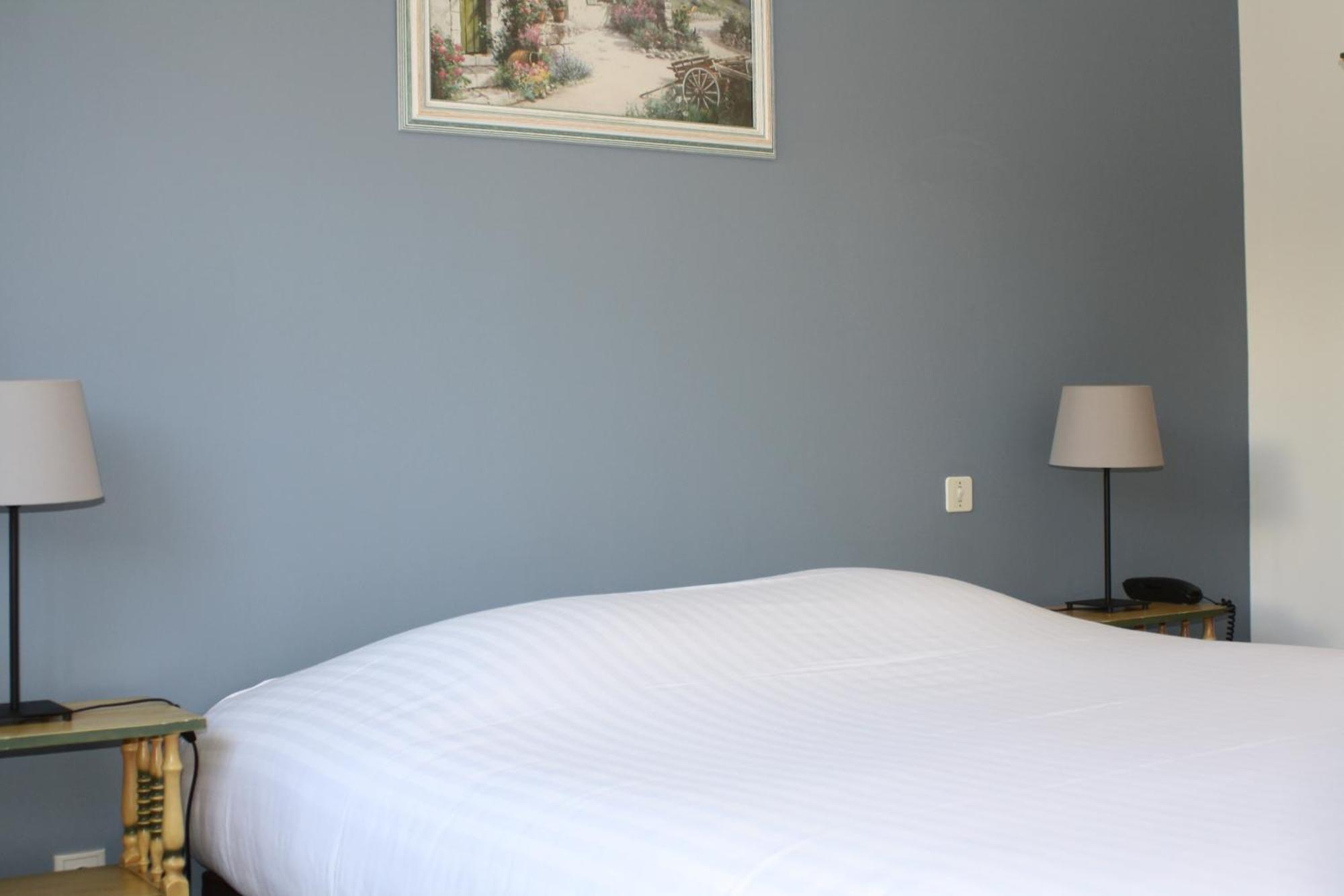 Logis Hotel Du Midi サロン＝ド＝プロヴァンス エクステリア 写真