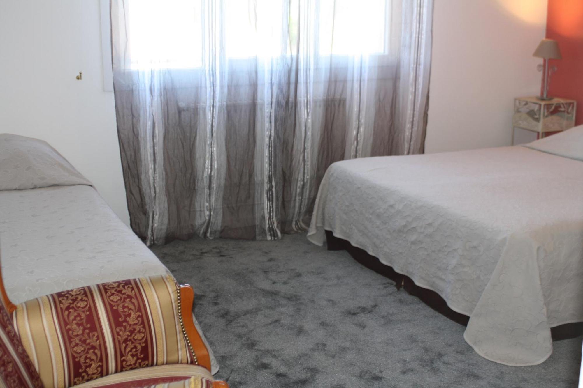 Logis Hotel Du Midi サロン＝ド＝プロヴァンス エクステリア 写真