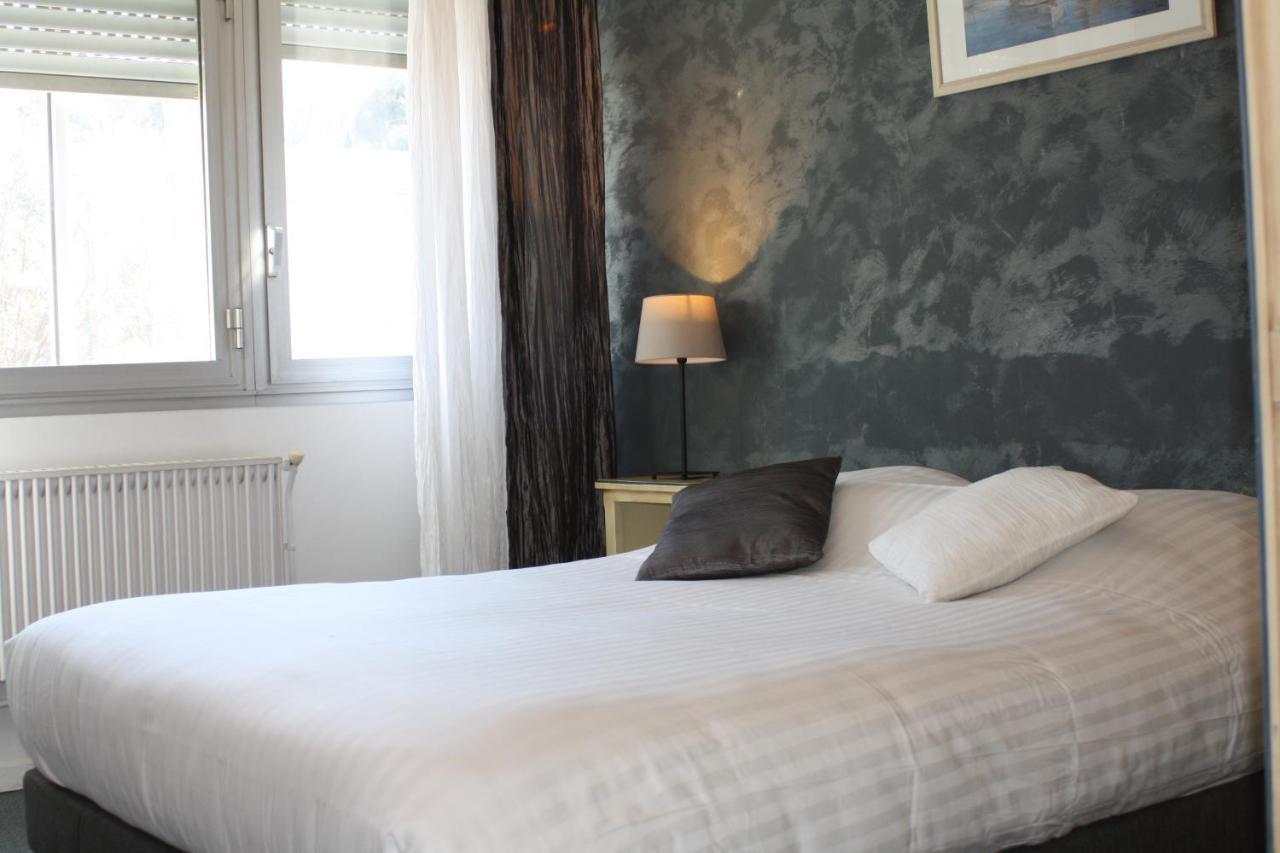 Logis Hotel Du Midi サロン＝ド＝プロヴァンス エクステリア 写真